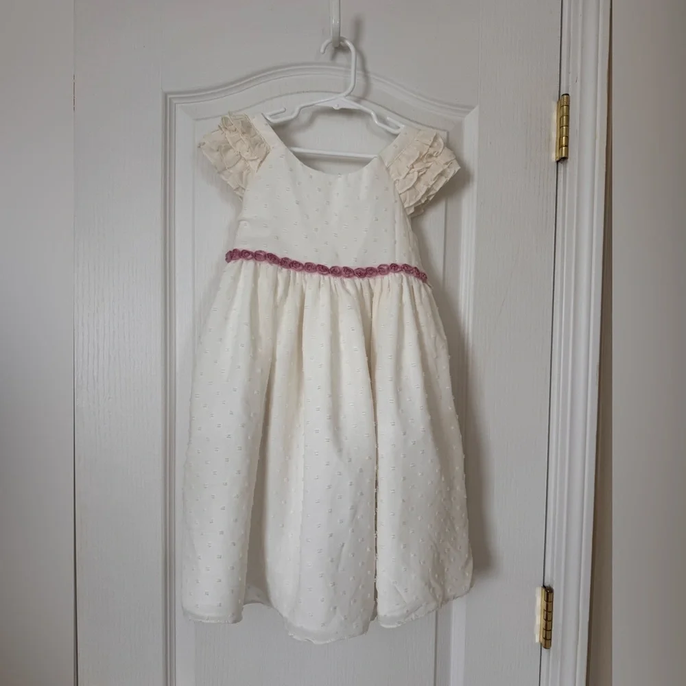 Laura Ashley London Girls Cream Party Dress Ruffle Sleeves Rose Trim size 6